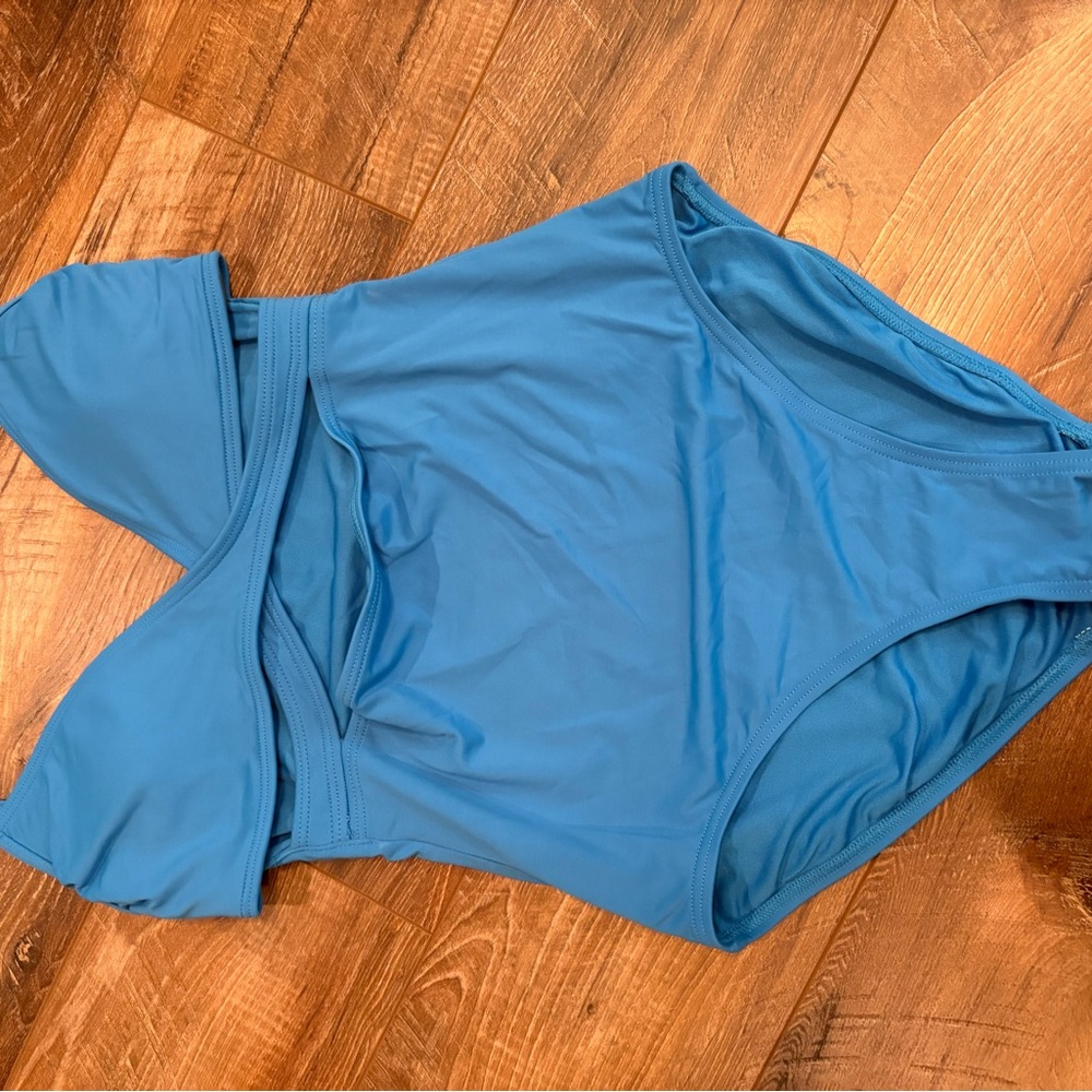 Vince Camuto Sz 8 Blue One-Piece Swimsuit, EUC